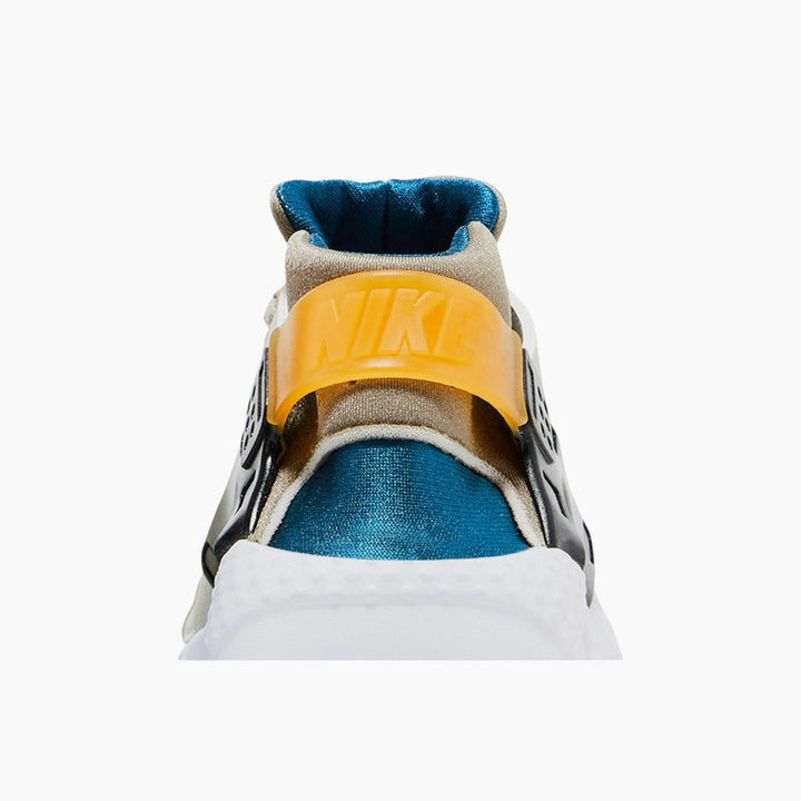 Nike Air Huarache Run GS &