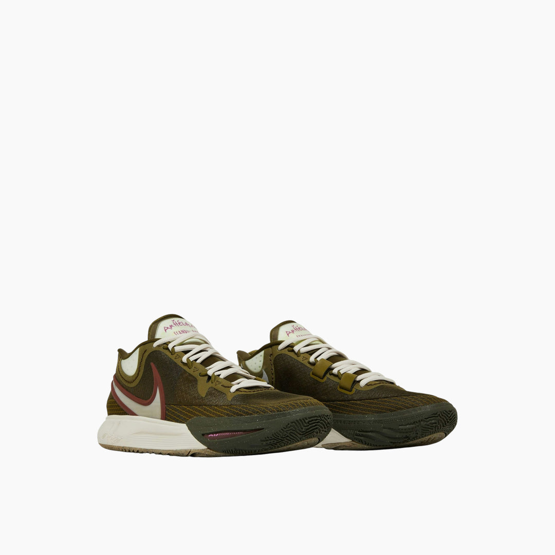 Nike Kyrie 8 &