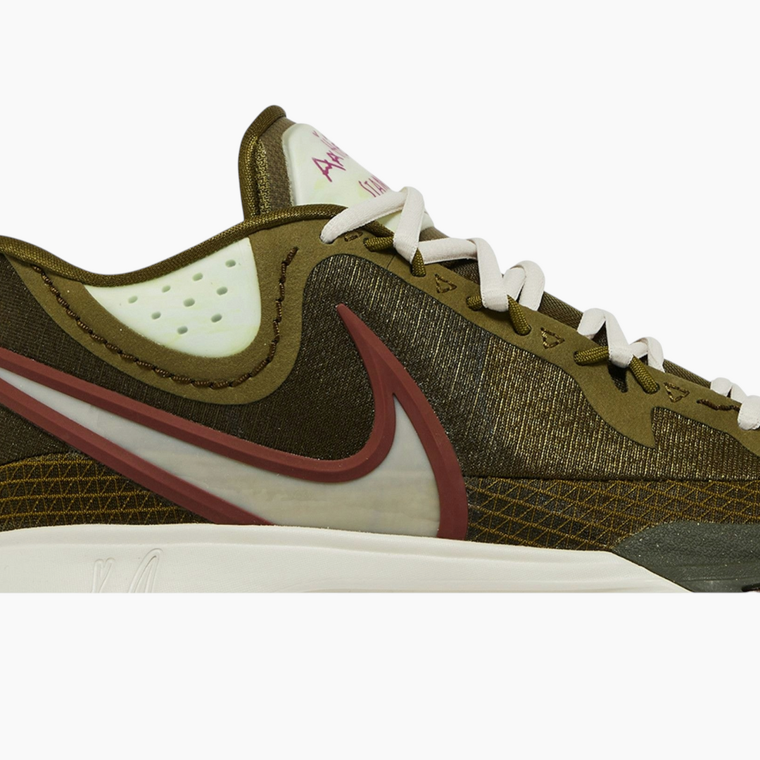 Nike Kyrie 8 &