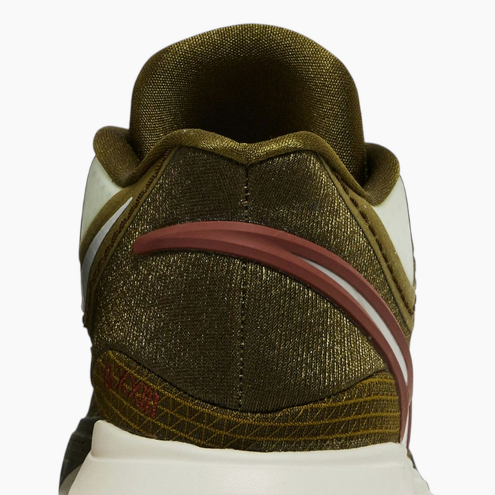 Nike Kyrie 8 &