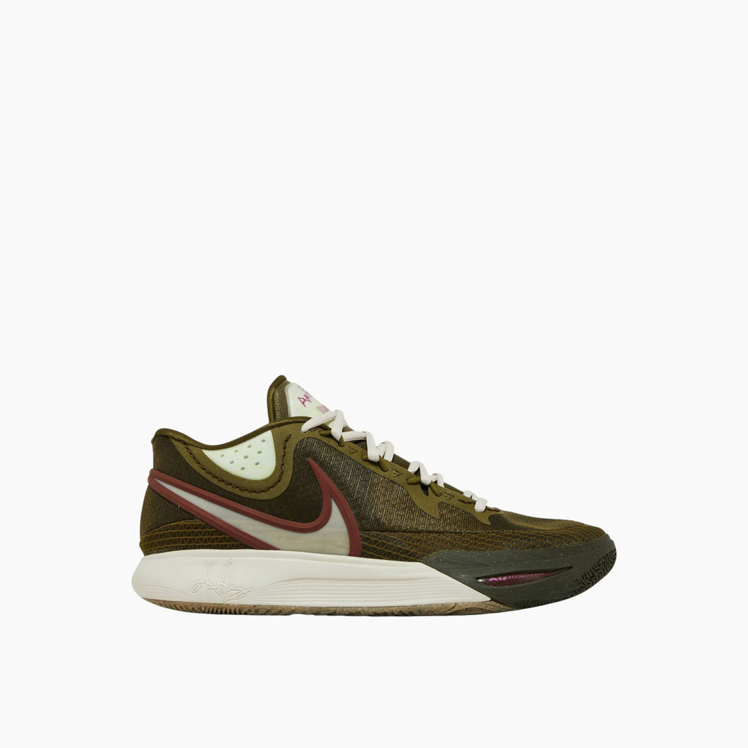 Nike Kyrie 8 &