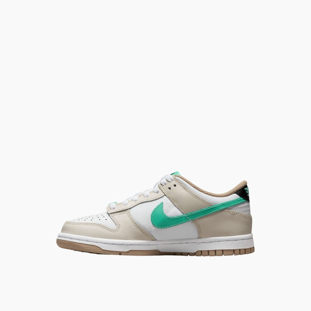 Nike Dunk Low &