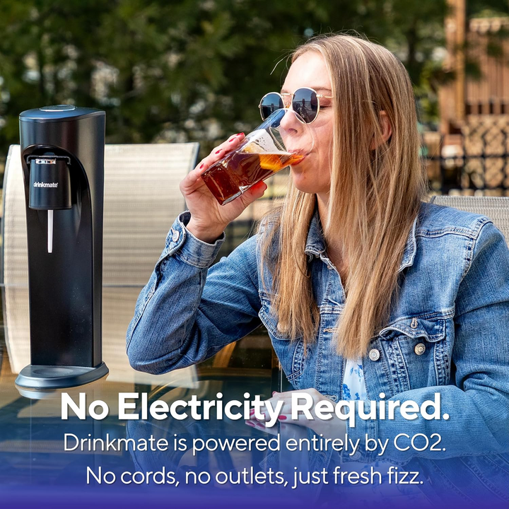 Drinkmate Sparkling Water and Soda Machine With CO₂ Cylinder