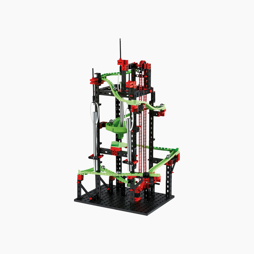 Dynamic Toy construction set with sound-activated elements