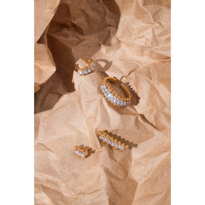 Meraki Yellow Gold Earrings with White Diamonds
