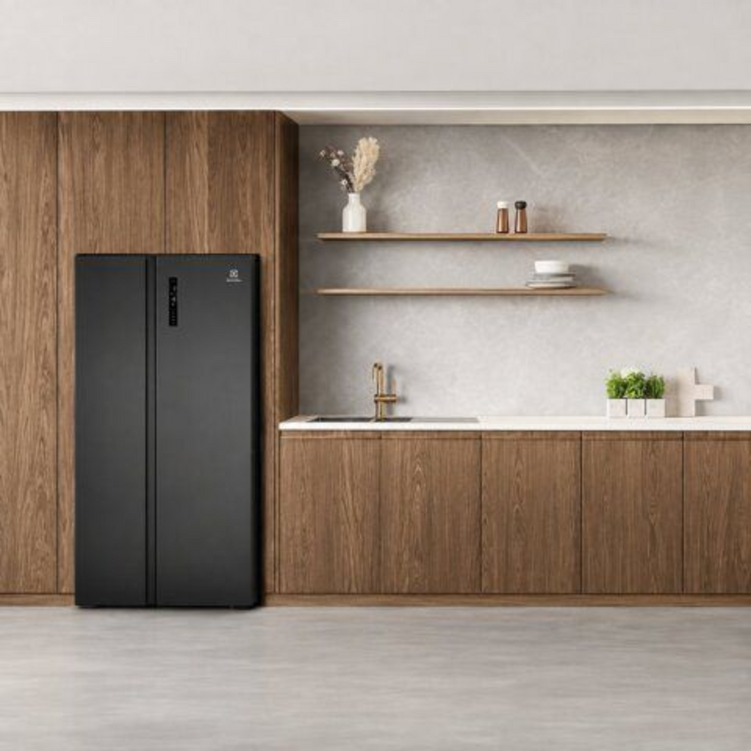 Electrolux Side-by-Side Fridge 624L Matt Dark Steel