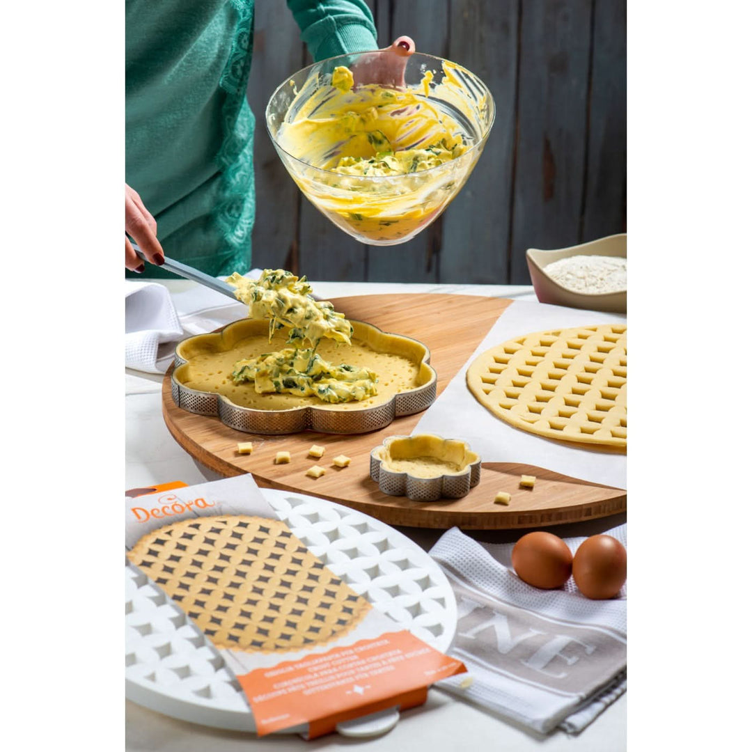 Decora Arabesque Crust Cutter Pie and Tart Cutter - HUNA