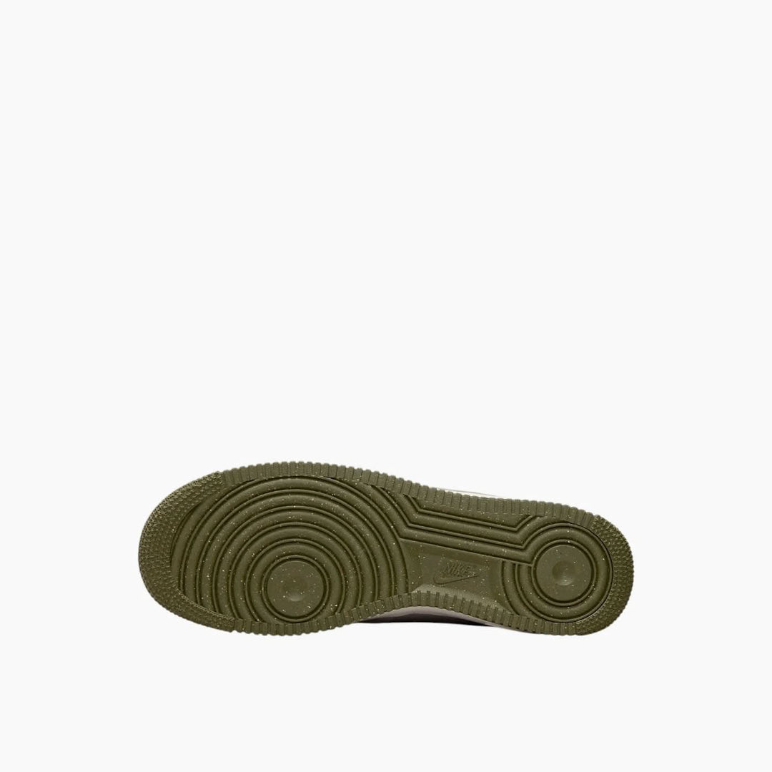 Air Force 1 Low 07 LV8 &