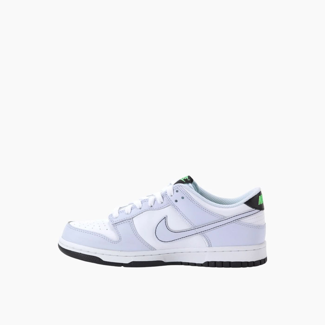 Nike Dunk Low Sneakers