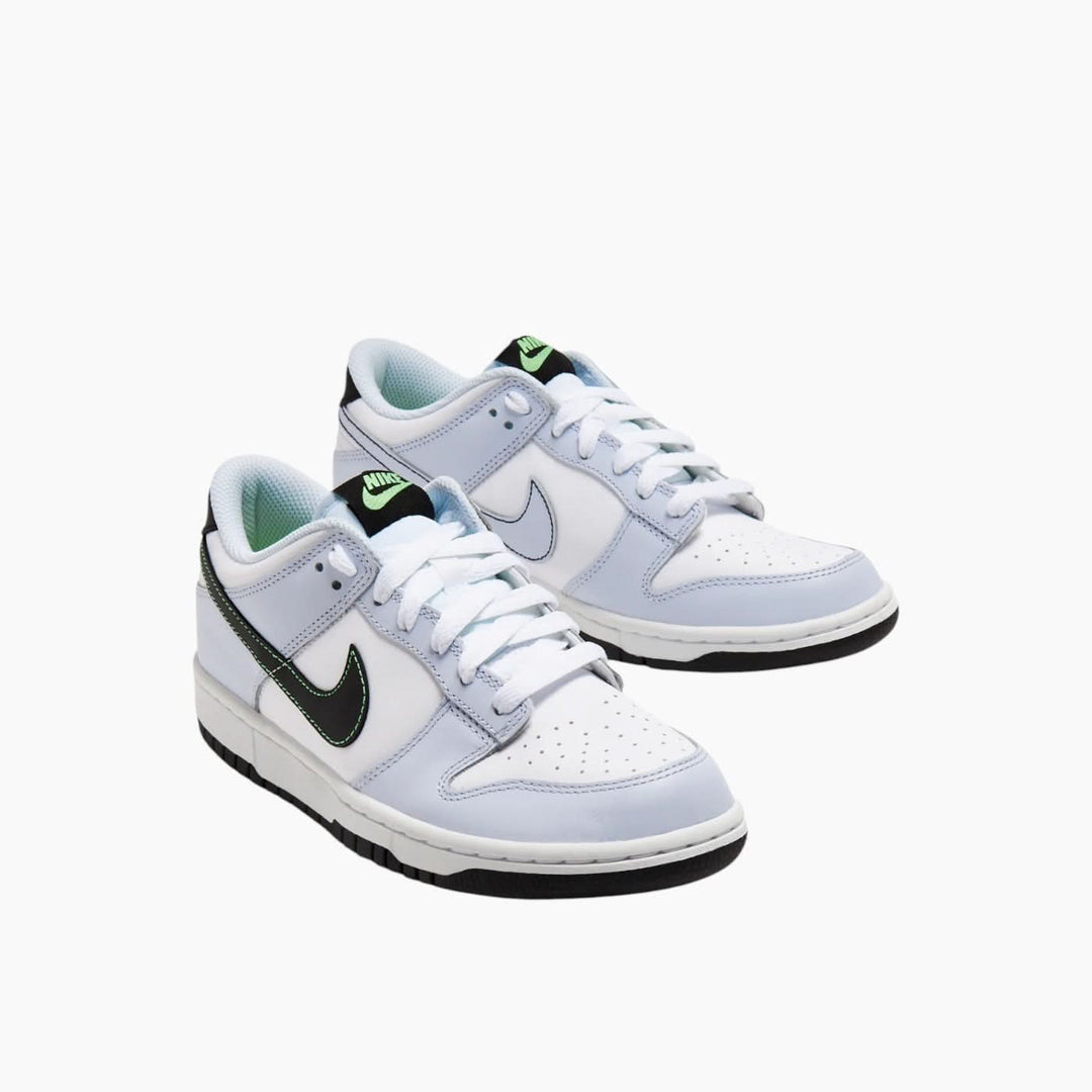 Nike Dunk Low Sneakers