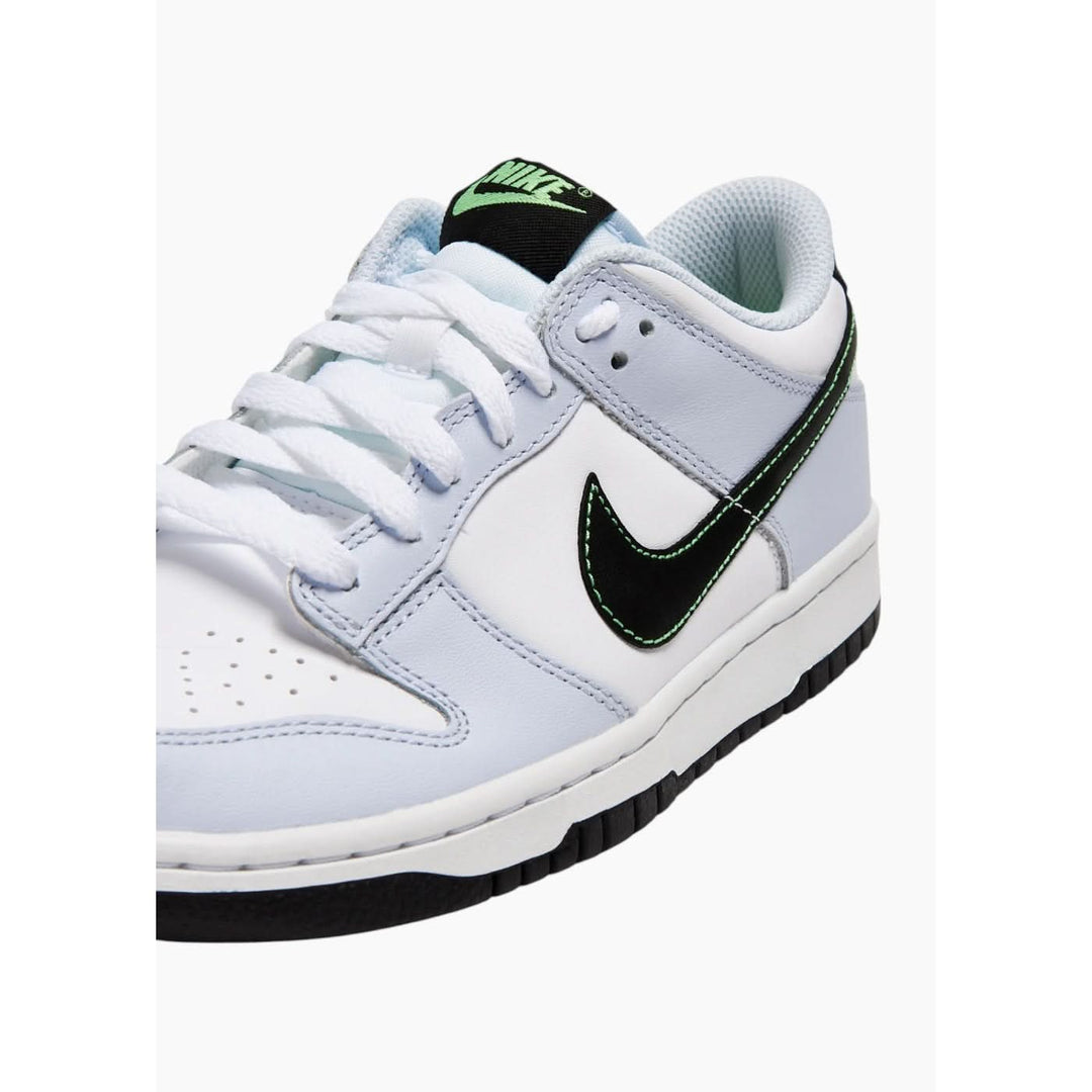 Nike Dunk Low Sneakers
