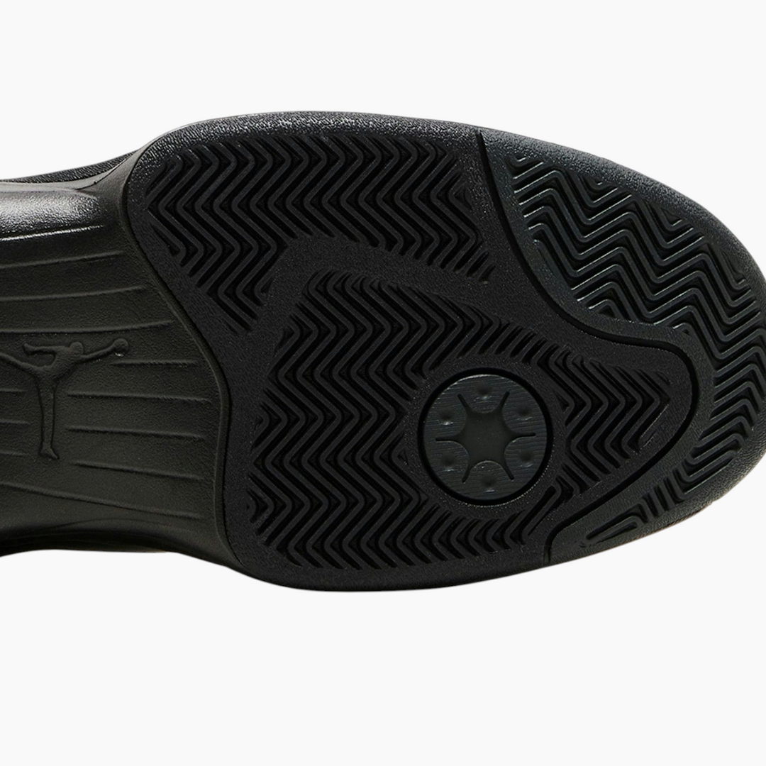 Nike jordan max aura 6