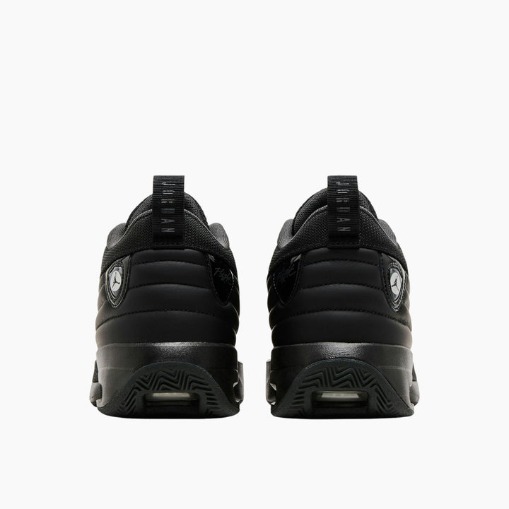 Nike jordan max aura 6