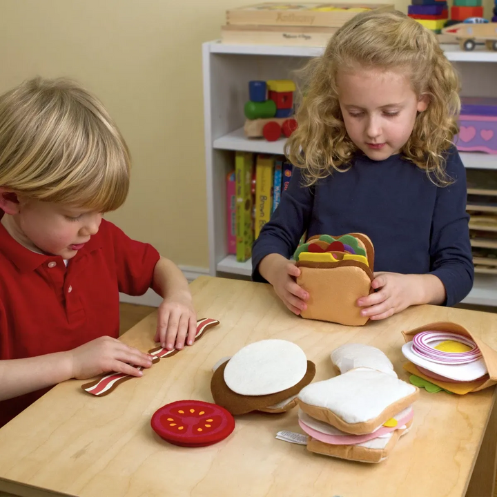 Melissa &amp; Doug Felt Play Food Set - HUNA