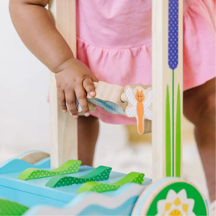 Melissa &amp; Doug First Play - Chomp and Clack Alligator Push Toy
