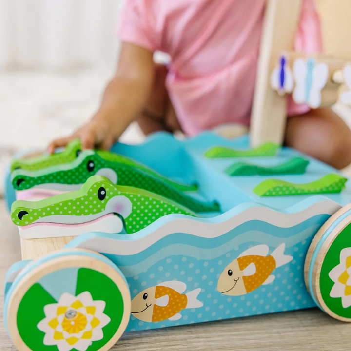 Melissa &amp; Doug Chomp and Clack Alligator Push Toy