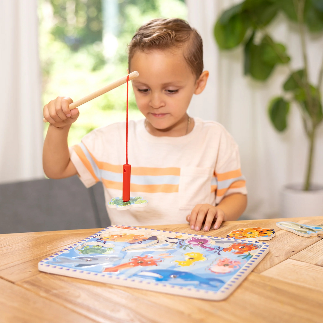 Melissa &amp; Doug Fishing Magnetic Puzzle - HUNA