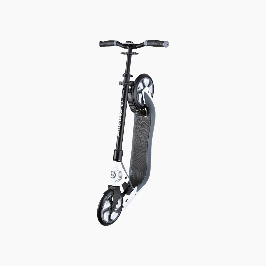 Globber One NL 205 Scooter