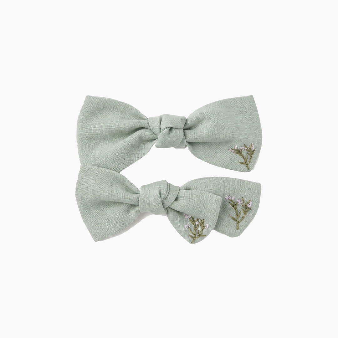 Bow&amp;co green embroidered linen bow with alligator clip