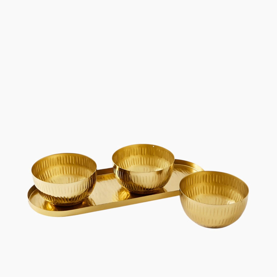 GoldMatteNutBowlandTray_1_-Photoroom - HUNA