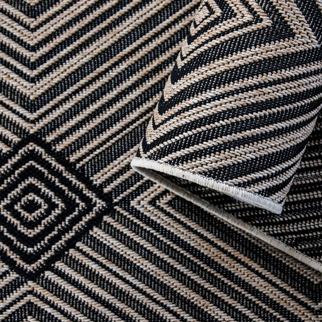 Grace Geometric Diamond Rug