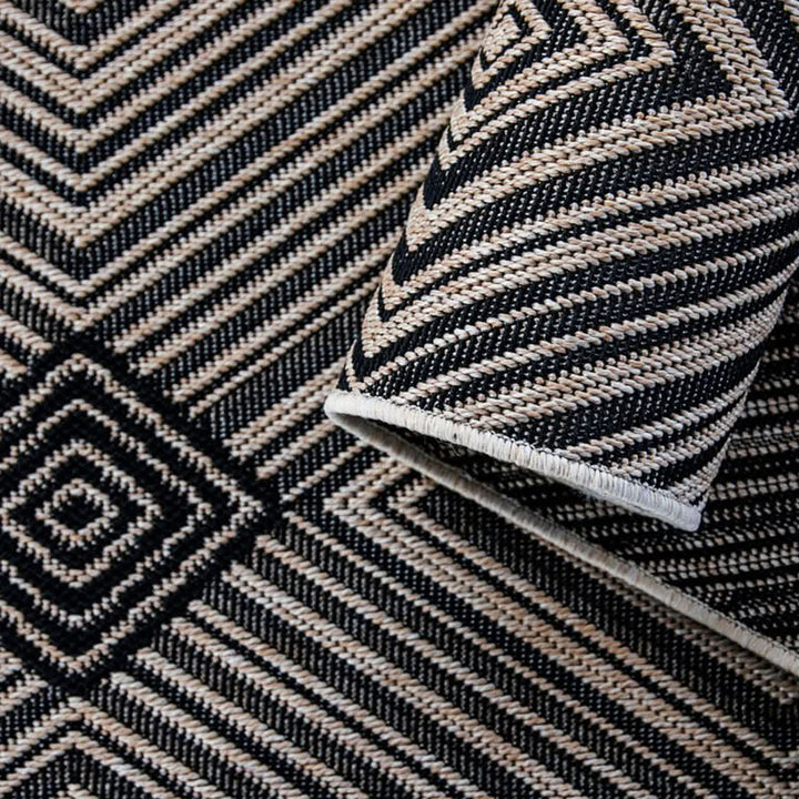 Grace Geometric Diamond Rug