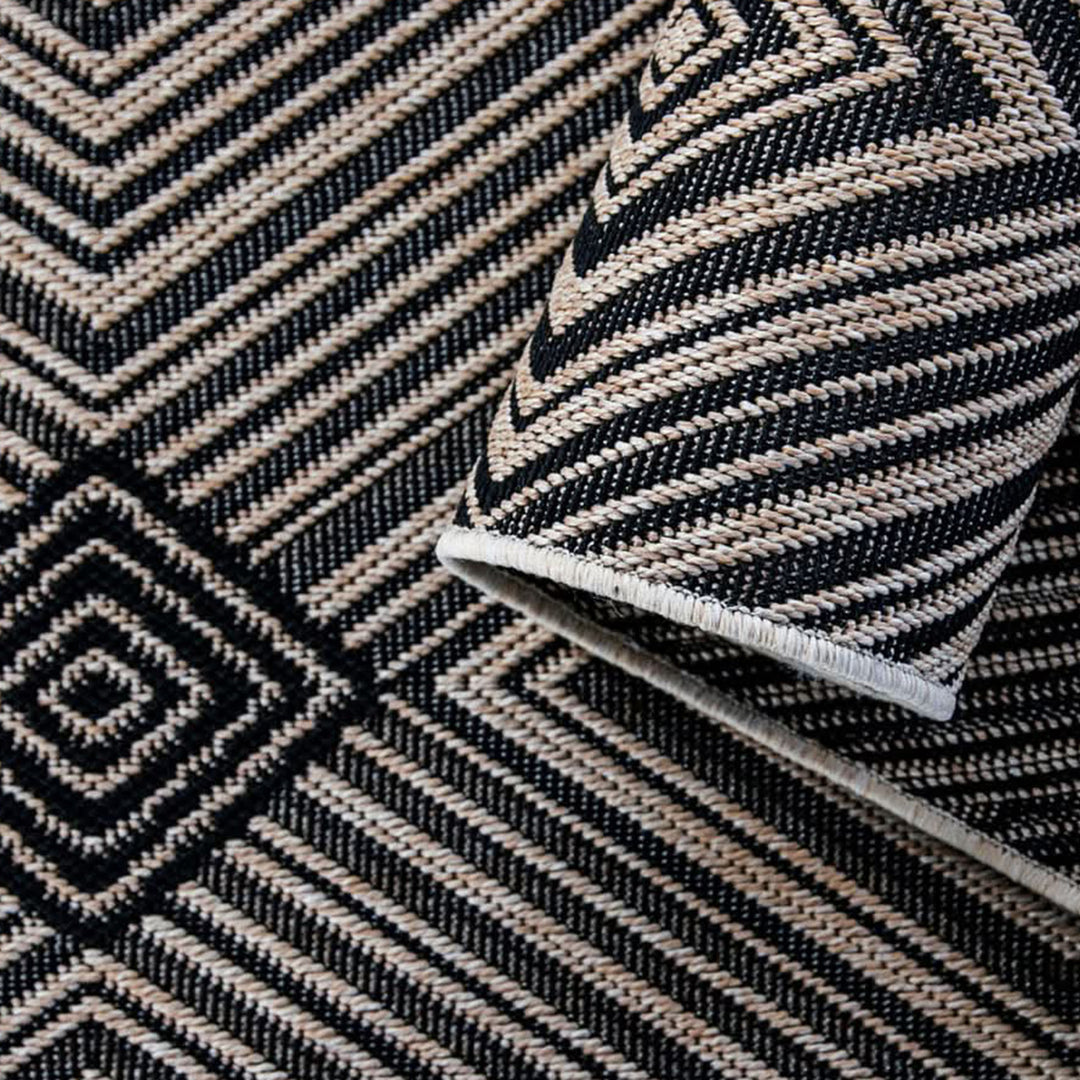 Grace Geometric Diamond Rug