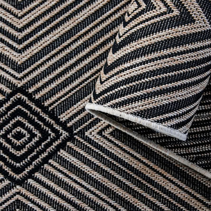 Grace Geometric Diamond Rug