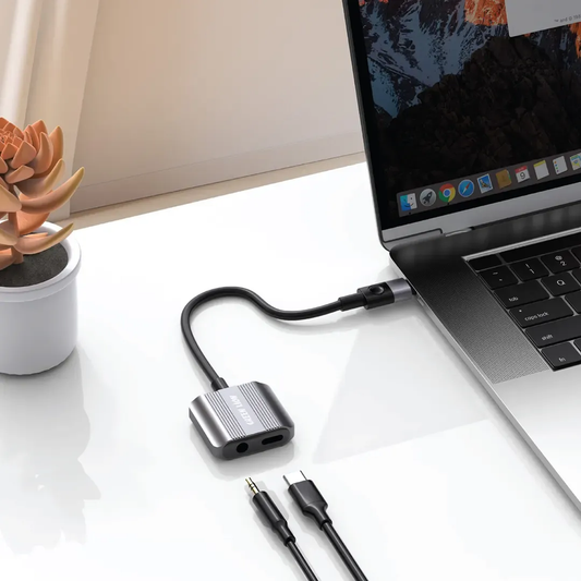 محول مقسم 2 في 1 من النوع C إلى AUX وType-C