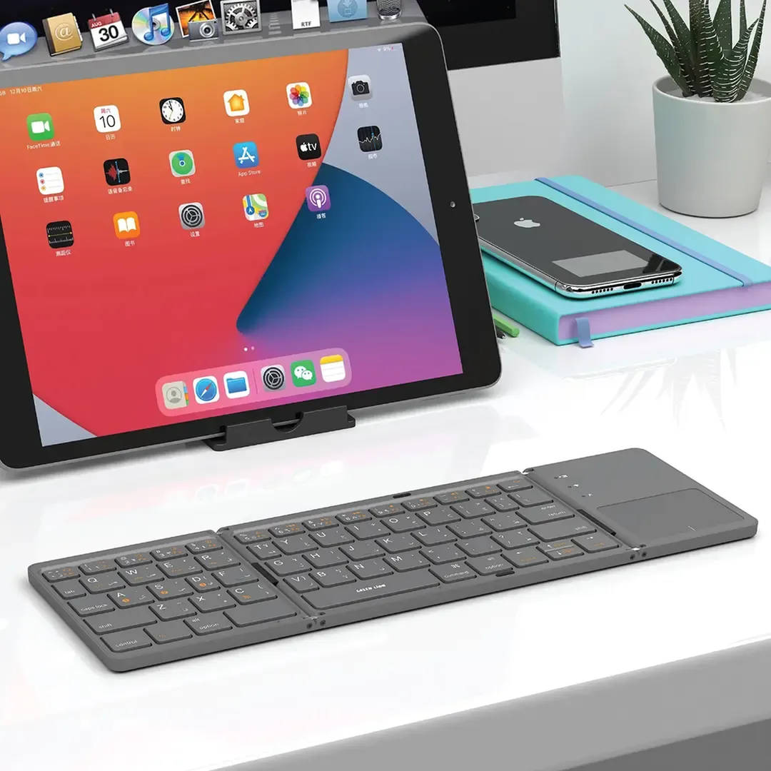 Green Lion foldable Bluetooth keyboard with touchpad