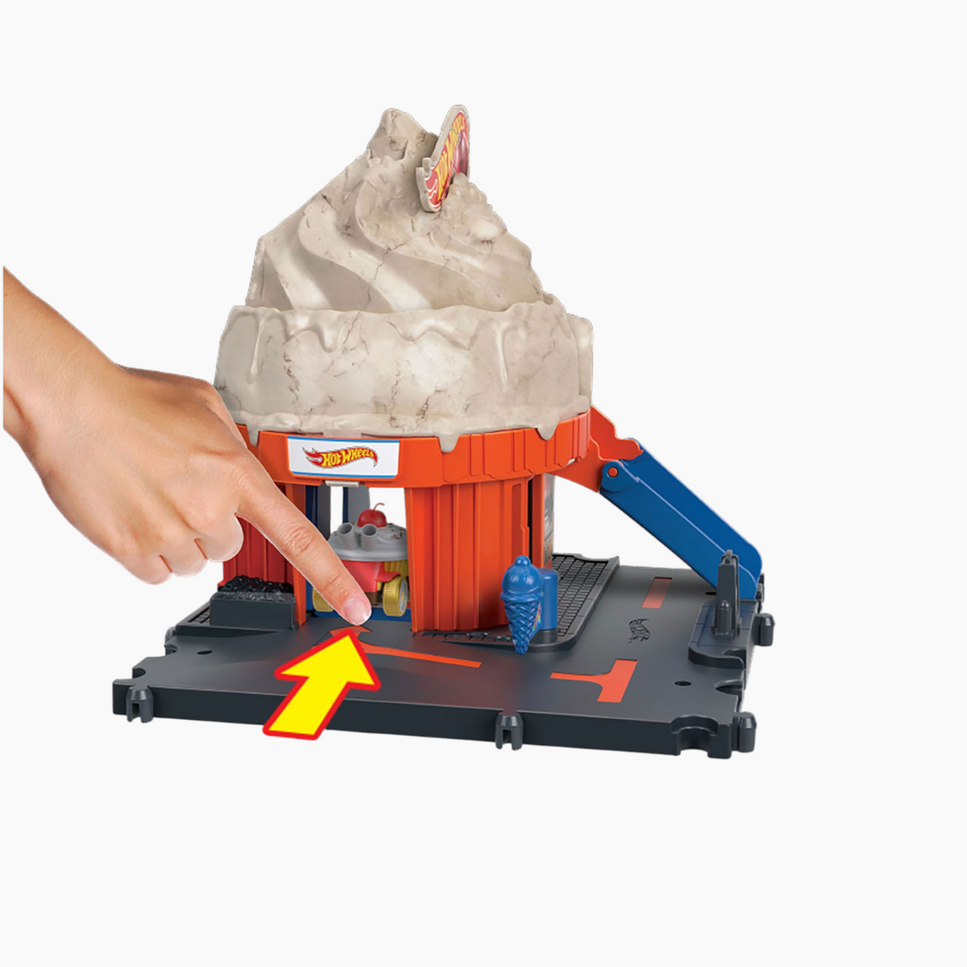 Hot Wheels City Downtown Ice Cream Swirl Track Set