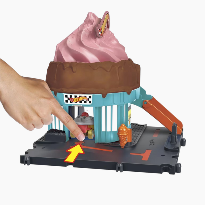 Hot Wheels City Downtown Ice Cream Swirl Track Set
