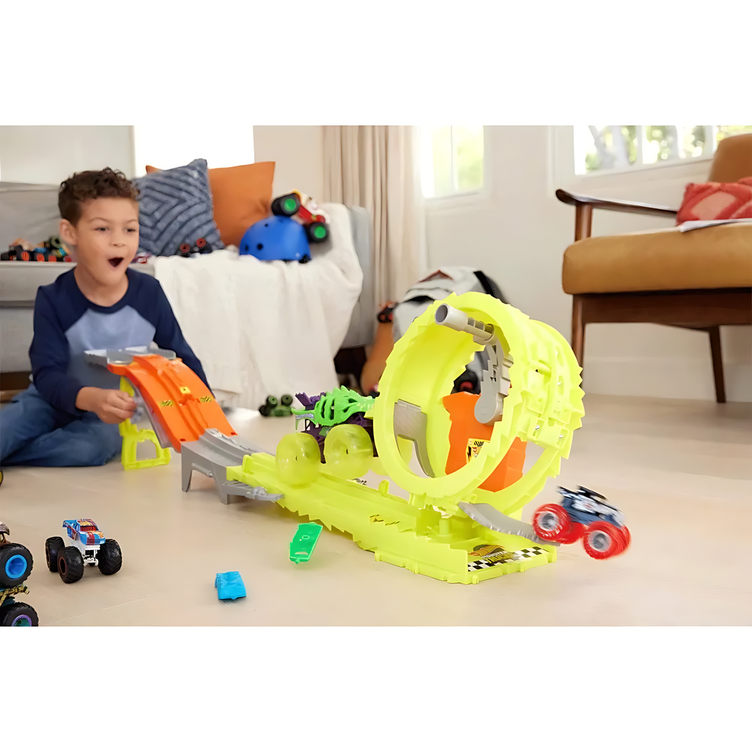 Hot Wheels Monster Trucks Power Smashers Charge &amp; Chase Challenge Track Set