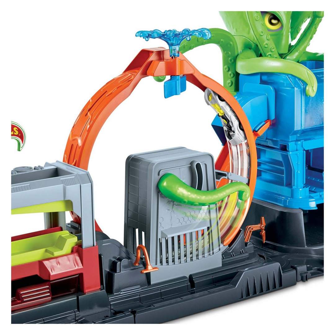 Hot Wheels Ultimate Octo Car Wash Set 1 Color Reveal Car