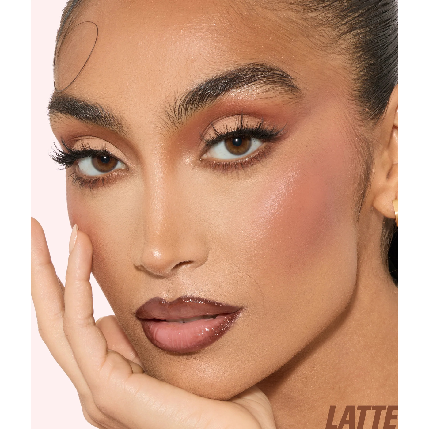 Huda Beauty Lip & Cheek Makeup Kit Huda Beauty Lip & Cheek Makeup Kit