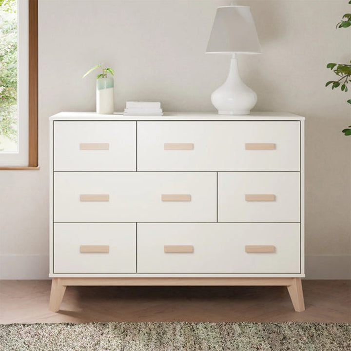 Babyletto Scoot 6-drawer dresser in White/Washed Natural