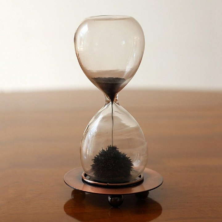 Keycraft Magnoidz magnetic sand timer with iron filings