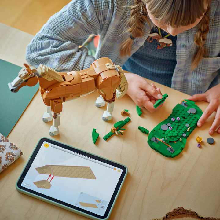 LEGO Beautiful Horse- 685pcs
