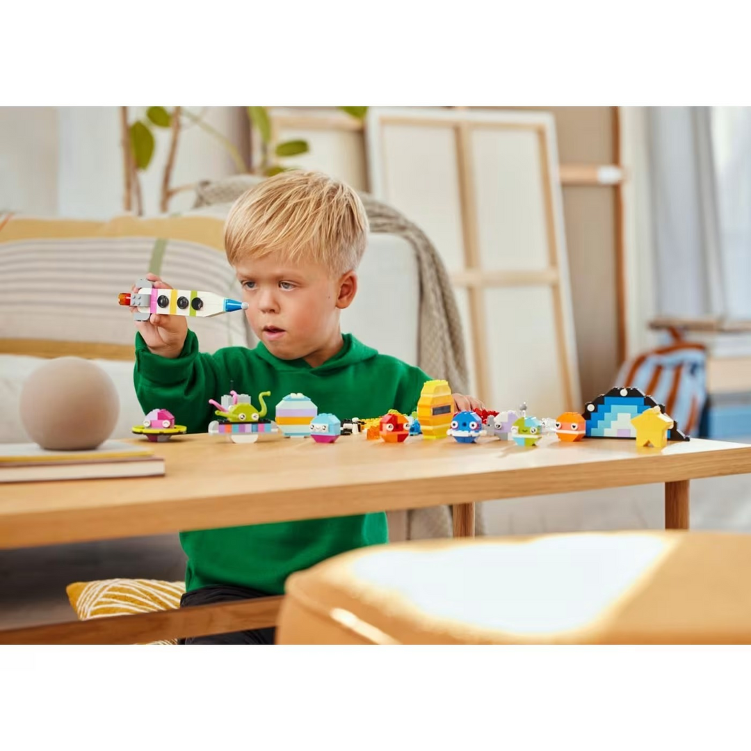 LEGO Creative Space Planets- 450pcs