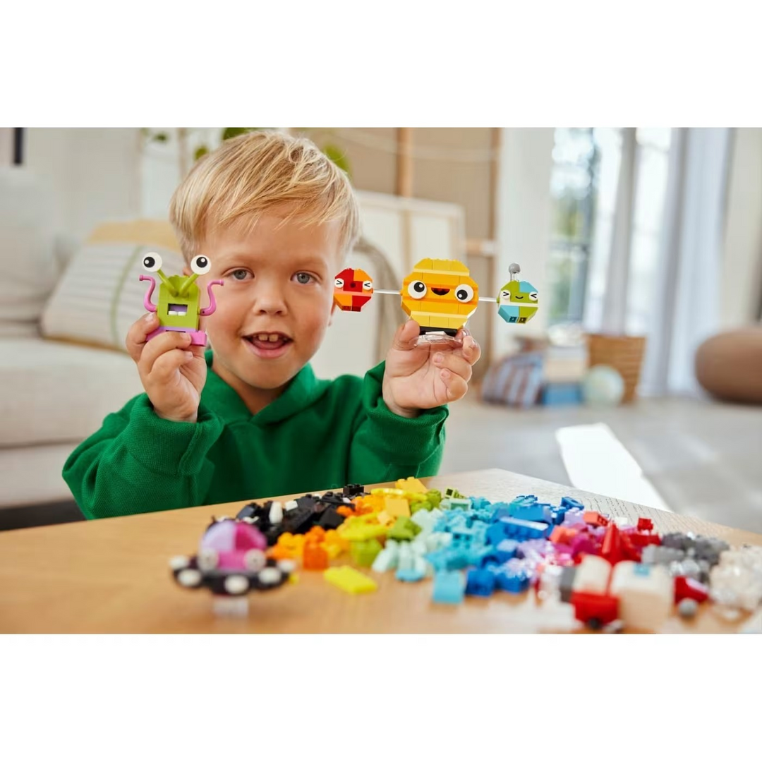 LEGO Creative Space Planets- 450pcs