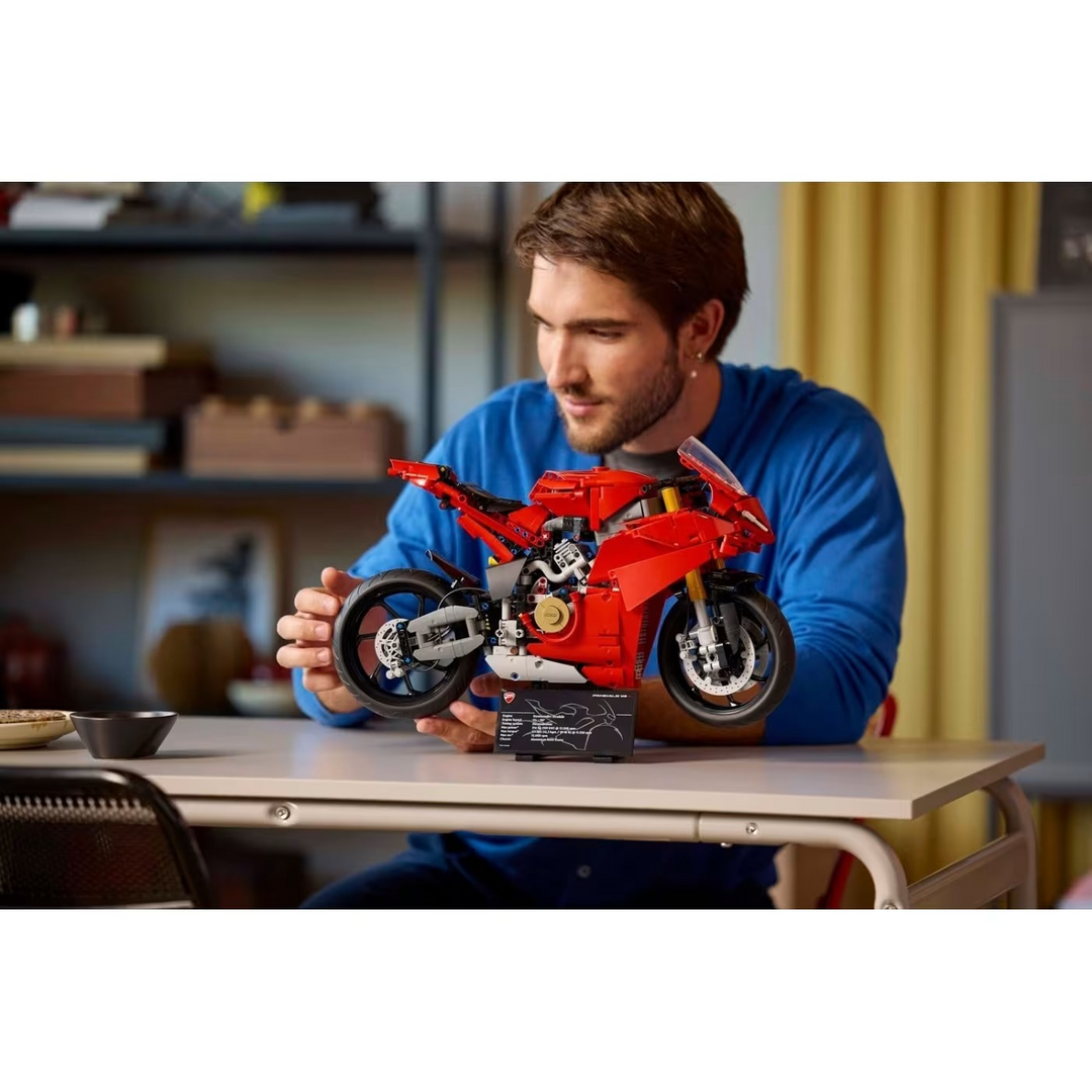 LEGO Ducati Panigale V4 S Motorcycle- 1603pcs