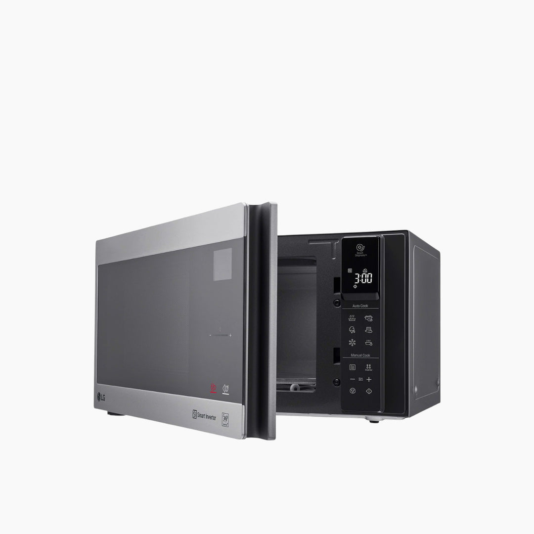 LG NeoChef Microwave 42L Smart Inverter