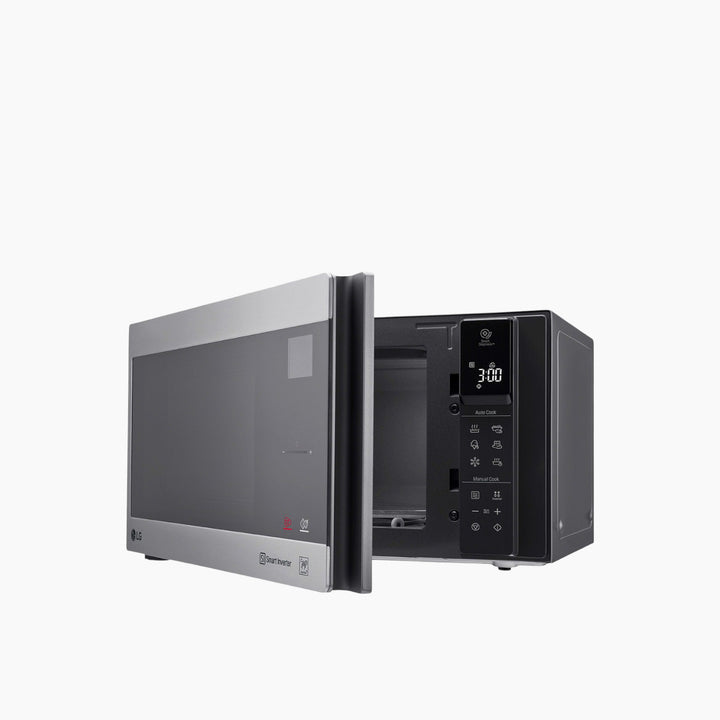 LG NeoChef Microwave 42L Smart Inverter