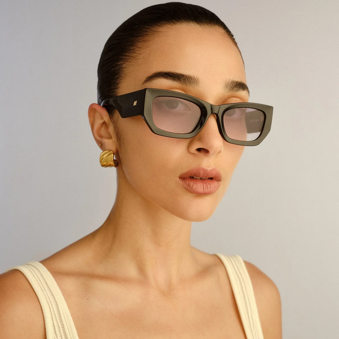 Le Specs Beachcomber Black Sunglasses - HUNA