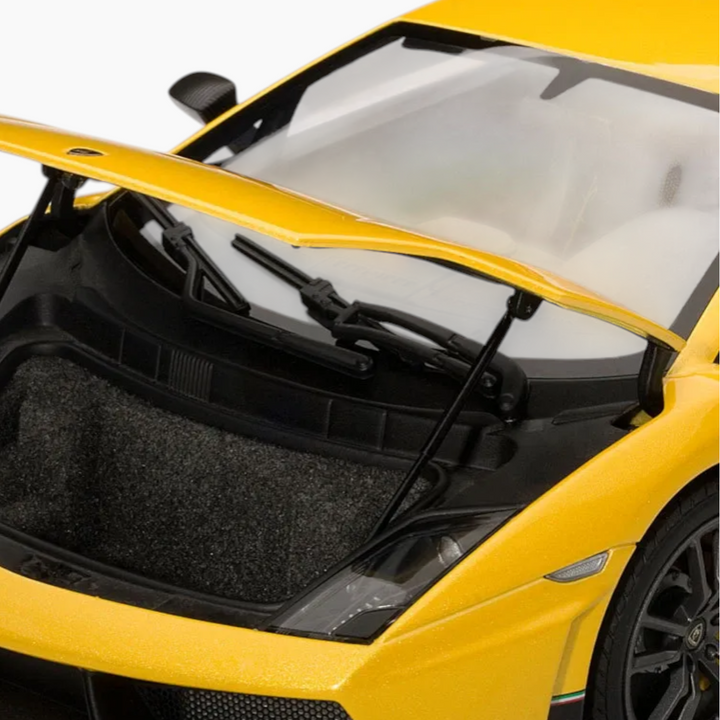 AUTOart Lamborghini Gallardo Superleggera Yellow 1:18 Scale Model Car