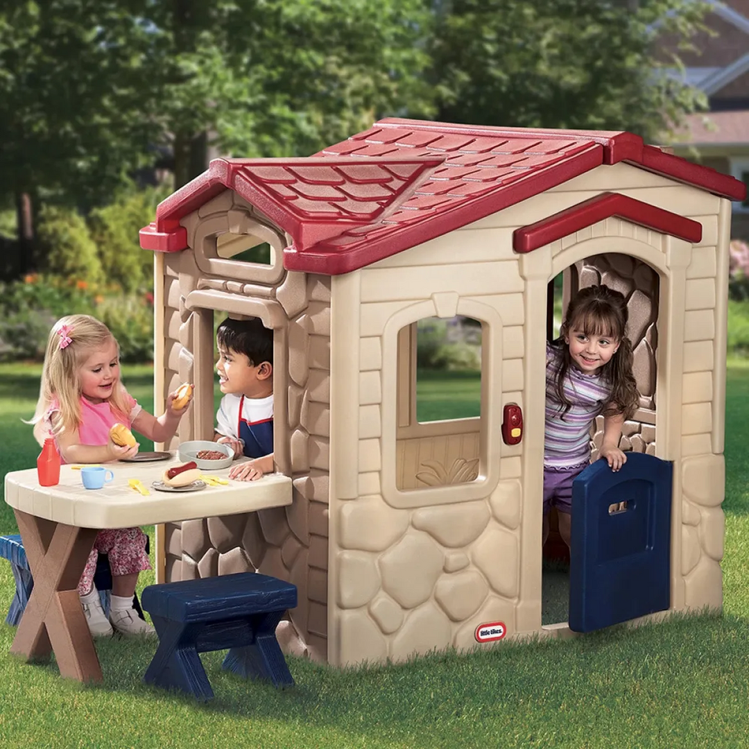 Little Tikes Picnic on The Patio Playhouse