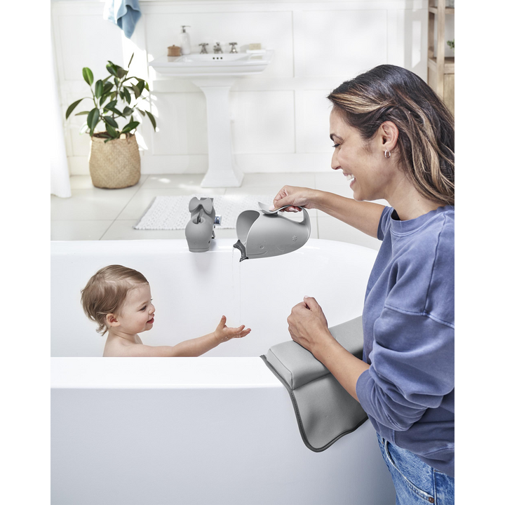 Skip Hop MOBY® Waterfall Bath Rinser