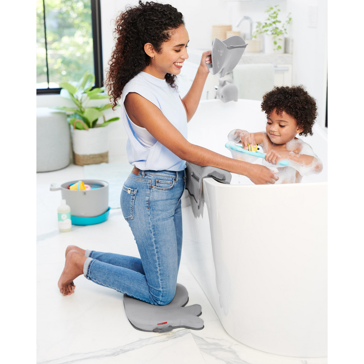 Skip Hop MOBY® Waterfall Bath Rinser