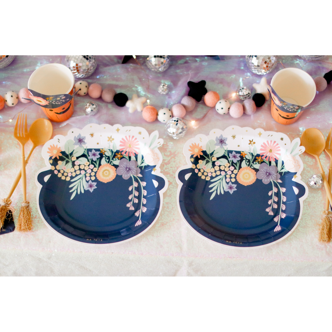 Ma Fete Halloween Cauldron Dinner Plates - Set of 8