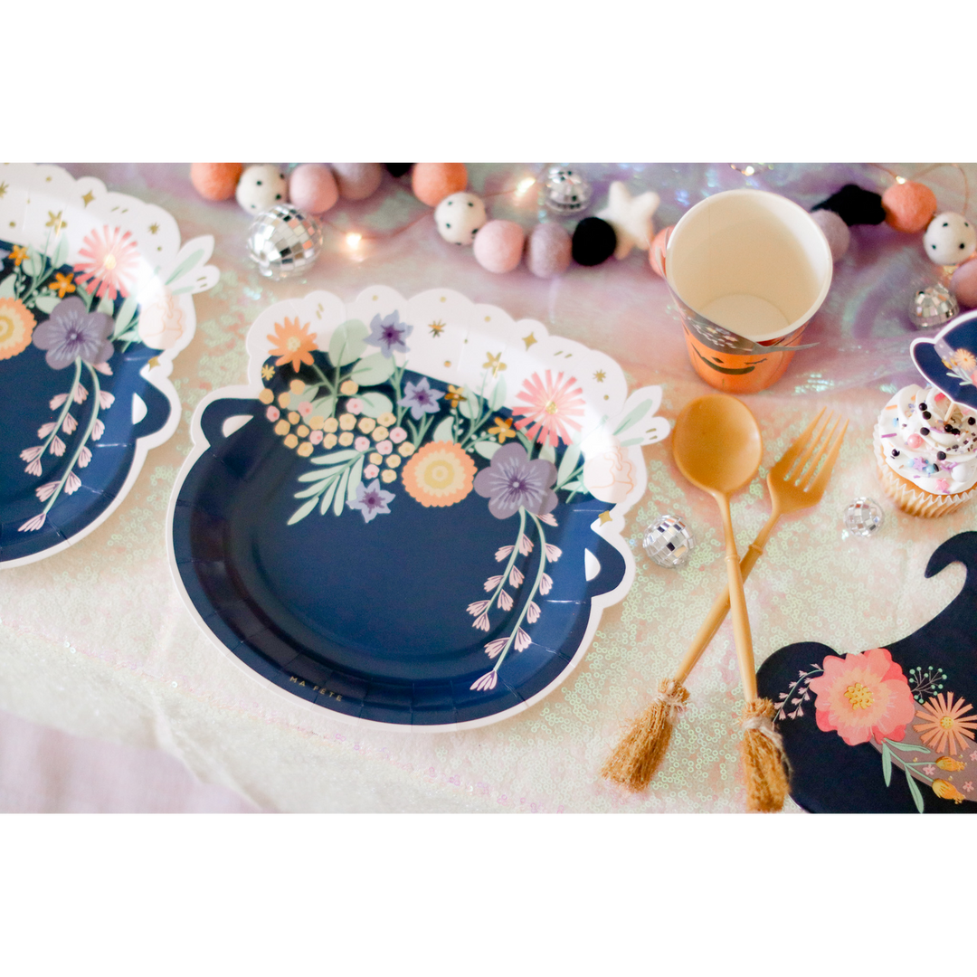 Ma Fete Halloween Cauldron Dinner Plates - Set of 8